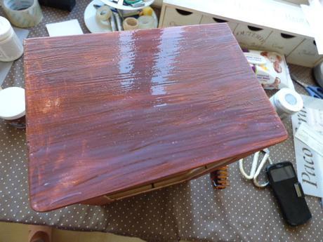 Decorando una huevera