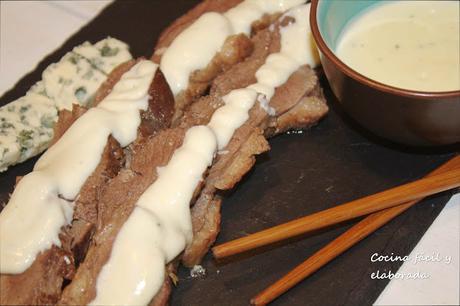 MAGRET DE PATO CON SALSA DE ROQUEFORT MAGRET DE PATO CON SALSA DE ROQUEFORT