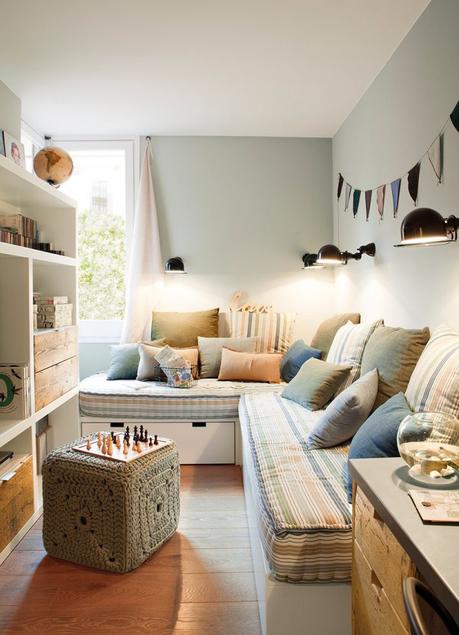 Gran salón en blanco y arena decoración salones decoración nórdica decoración clásica colores claros decor blog decoracion interiores 