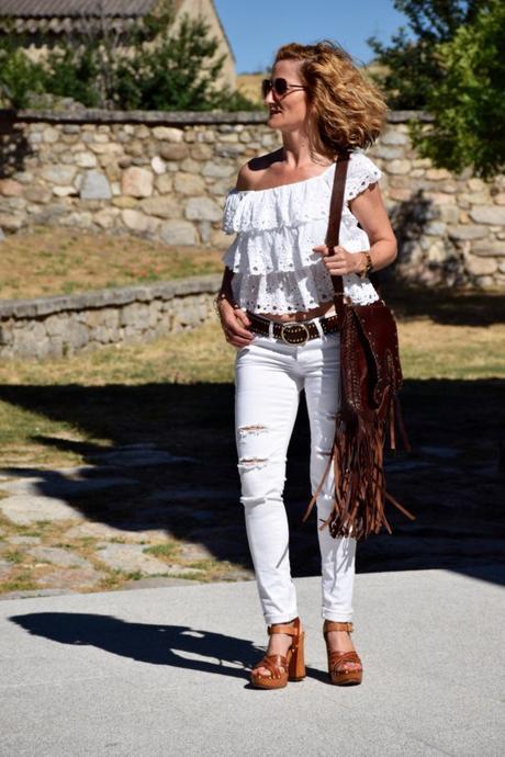 look-outfit-summer-white-total-ripped-off-shoulders