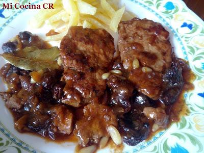 SOLOMILLO AL MOSCATEL DE MALAGA CON PASAS Y PIÑONES