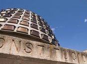 Tribunal Constitucional fijándose paja ajeno