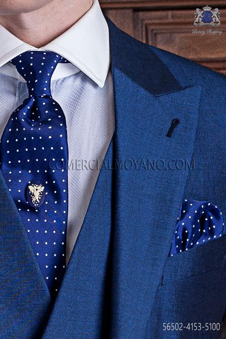 http://www.comercialmoyano.com/es/2111-corbata-y-panuelo-a-juego-azul-con-micropuntos-blancos-56502-4153-5100-ottavio-nuccio-gala.html