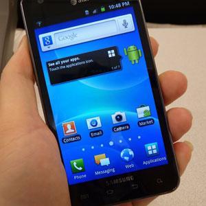 Obtener un Smartphone Gratis con AT&T ..es Fácil news_release_samsung_gallaxy_S2_hand