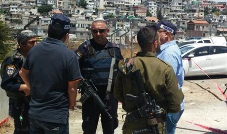 Nuevo ataque de un terrorista islámico “palestino” a puñaladas en Cisjordania: dos soldados israelíes heridos