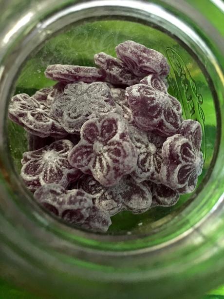 Tarta de caramelos de violeta [PARTICIPA EN NUESTRO PRIMER CONCURSO y Gana el libro FÁCIL Y RESULTÓN de Gonzalo D’Ambrosio]