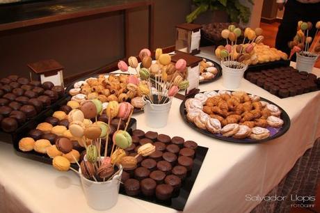 Resopón de dulces para tu boda - Foto: Pinterest