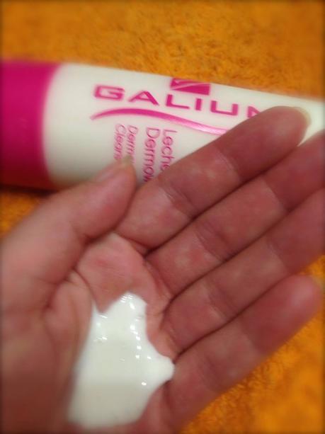 Galium Cosmética Integral, Cosmética, limpieza facial, ViernesDeSpa, rutina facial, loción limpiadora, tónico, belleza, beauty blogger, blogger Alicante, Blog Solo Yo, Blog Cosmética, Blog Belleza, limpiadora dermowhite, locion limpiadora despigmentante, despigmentante, aclarante, tónico aloe vera, loción aloevera, fucus, 