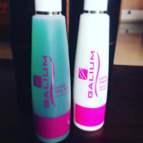 Galium Cosmética Integral, Cosmética, limpieza facial, ViernesDeSpa, rutina facial, loción limpiadora, tónico, belleza, beauty blogger, blogger Alicante, Blog Solo Yo, Blog Cosmética, Blog Belleza, limpiadora dermowhite, locion limpiadora despigmentante, despigmentante, aclarante, tónico aloe vera, loción aloevera, fucus, 