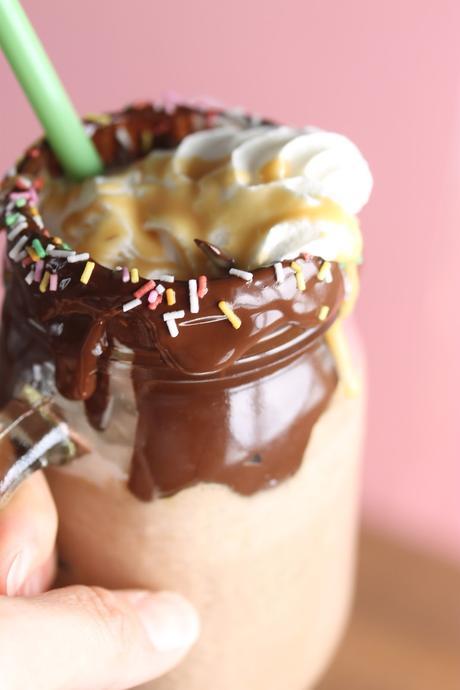 El despilfarro de tonterias de Quiero Ser T5 y para alegrar el día Frappe Smore El despilfarro de tonterias de Quiero Ser T5 y para alegrar el día Frappe Smore