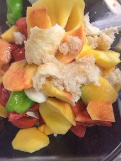 GAZPACHO DE TOMATE Y NACTARINAS