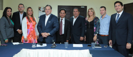 Juramentan primera Directiva de la Cámara Solar de Panamá
