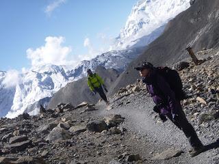 ANNAPURNA CIRCUIT ETAPA 8: THORONG PEDI (4450 m) - THORONG LA PASS (5416 m) - MUKTINATH (3760 m) ANNAPURNA CIRCUIT ETAPA 8: THORONG PEDI (4450 m) - THORONG LA PASS (5416 m) - MUKTINATH (3760 m)
