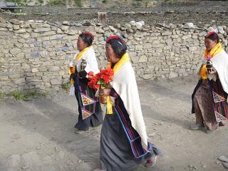ANNAPURNA CIRCUIT ETAPA 8: THORONG PEDI (4450 m) - THORONG LA PASS (5416 m) - MUKTINATH (3760 m) ANNAPURNA CIRCUIT ETAPA 8: THORONG PEDI (4450 m) - THORONG LA PASS (5416 m) - MUKTINATH (3760 m)