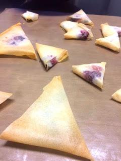 PAQUETITOS DE BRICK CON PLATANO, FRAMBUESA Y CHOCOLATE