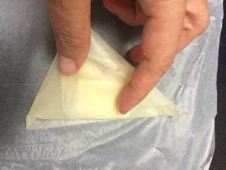 PAQUETITOS DE BRICK CON PLATANO, FRAMBUESA Y CHOCOLATE