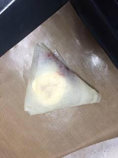 PAQUETITOS DE BRICK CON PLATANO, FRAMBUESA Y CHOCOLATE