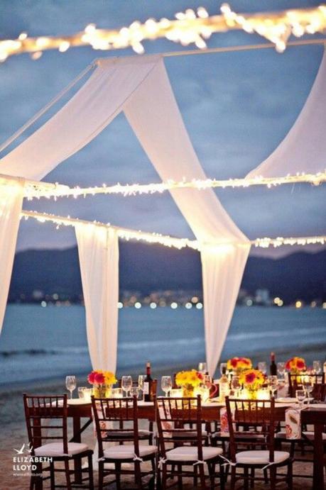 mesas celebración bodas Idílicas mesas y bodas en la playa eventos junto al mar estilismo de bodas decoración romántica decoración femenina decoración exterior decoración eventos blog decoración nórdica 