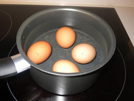 Huevos rellenos