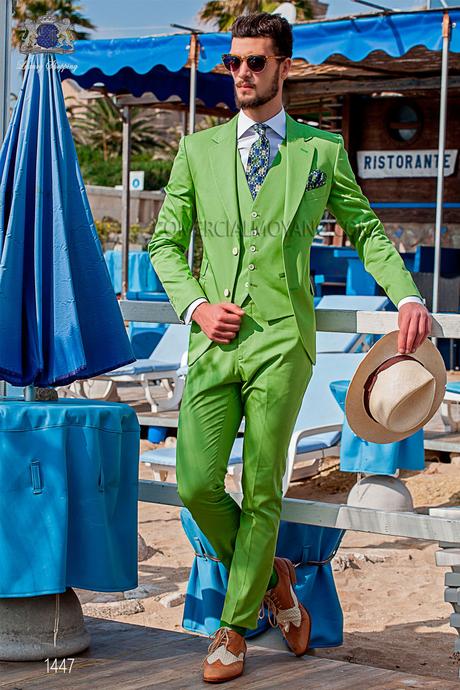 http://www.comercialmoyano.com/es/2048-traje-moderno-italiano-de-estilo-slim-modelo-solapas-en-v-y-2-botones-tejido-color-verde-100-algodon-1447-ottavio-nuccio-gala.html