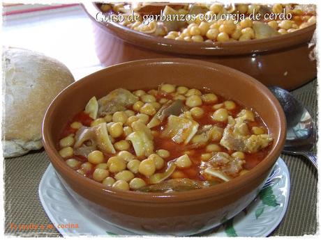 Guiso de garbanzos con oreja de cerdo