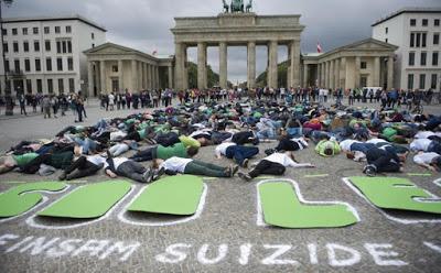 Suicidio y desestructuración social en España