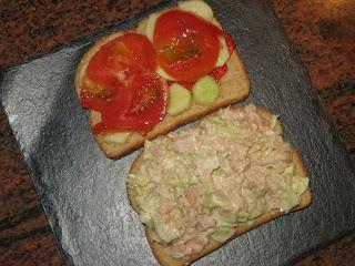RECETA DE SÁNDWICH DE ATÚN CON MAYONESA DE QUESO AZUL
