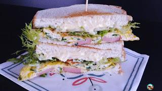 Pastel de serranito con aguacate
