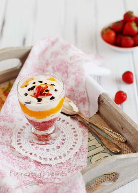 Gelatina de frutas con yogur