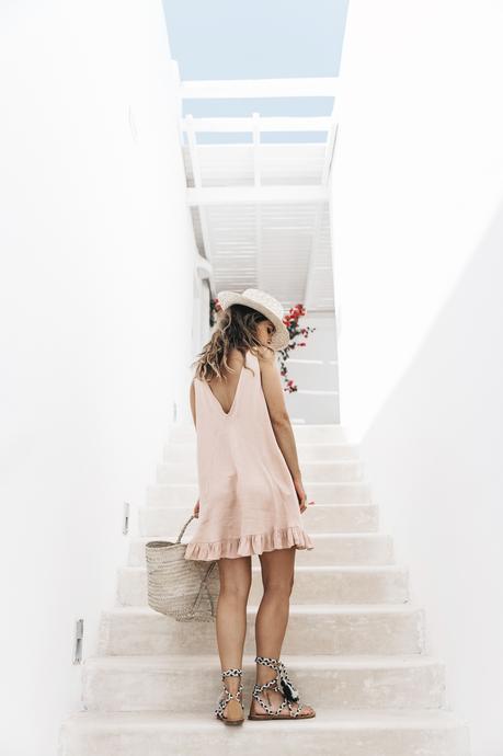 Soludos-Soludos_Escapes-Light_Pink_Dress-Knotted_Sandals-Mykonos-Greece-Collage_Vintage-Summer_Outfit-Street_Style-28