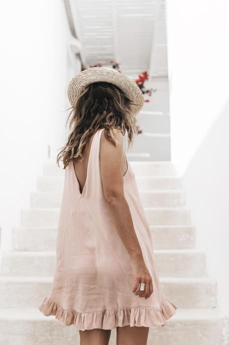 Soludos-Soludos_Escapes-Light_Pink_Dress-Knotted_Sandals-Mykonos-Greece-Collage_Vintage-Summer_Outfit-Street_Style-36
