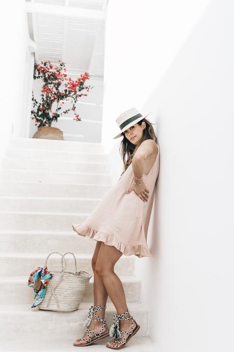 Soludos-Soludos_Escapes-Light_Pink_Dress-Knotted_Sandals-Mykonos-Greece-Collage_Vintage-Summer_Outfit-Street_Style-34