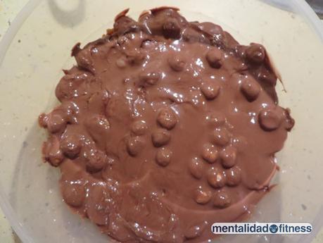 Chocolate encima de galletas