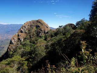 Cerro Padre Urco y lagunas de Soracola, el jardín del edén