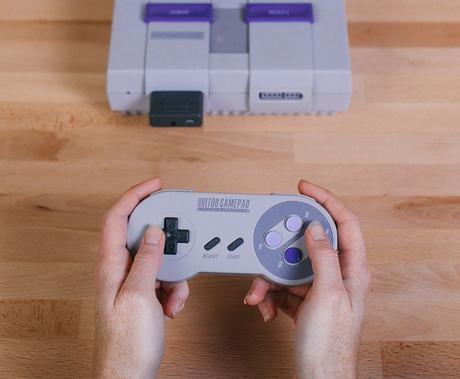 Juega con tu SNES con mandos inalámbricos y un adaptador bluetooth