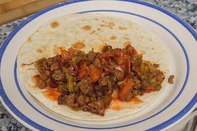 Burrito de ternera ligero mas ensalada de espárragos