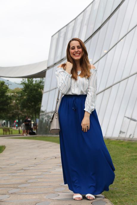 Perfecta en verano con falda larga