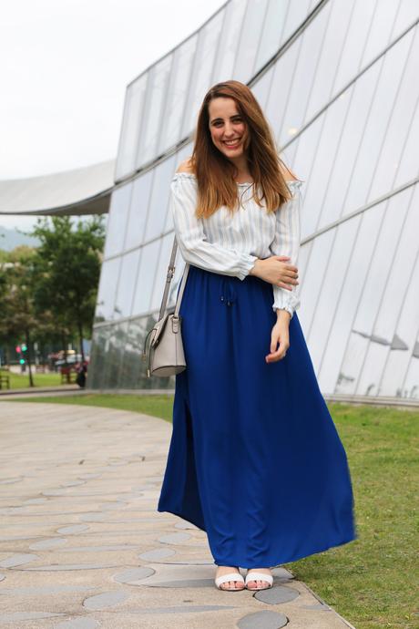 Perfecta en verano con falda larga