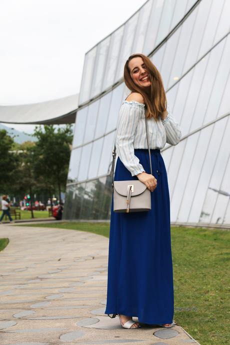 Perfecta en verano con falda larga