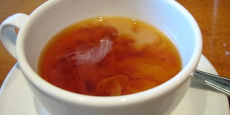 té negro con leche té negro con leche