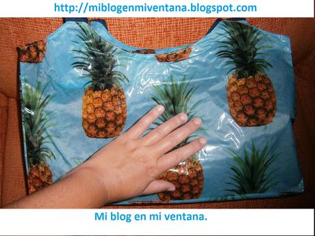 Revista Telva Agosto con bolsa de playa.