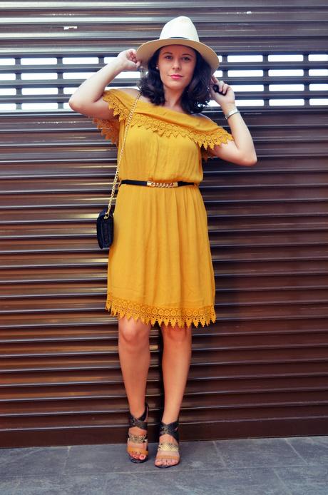 Vestido mostaza crochet look streetstyle fashion blogger mi vestido azul friendsfluencers (10)