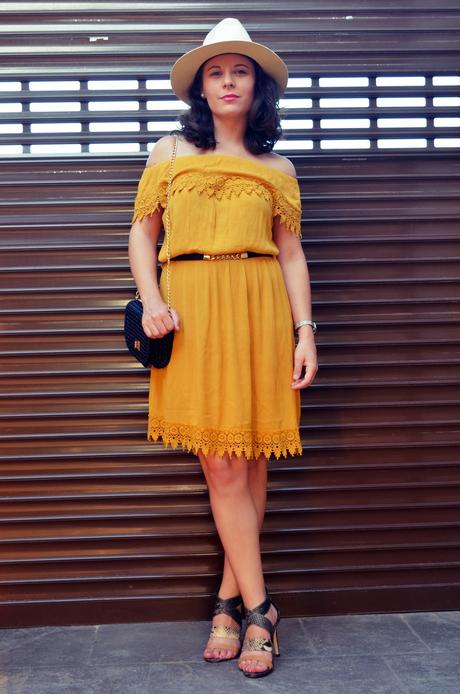 Vestido mostaza crochet look streetstyle fashion blogger mi vestido azul friendsfluencers (14)