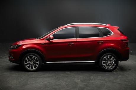 Alibaba presenta su primer coche Smart que ya puede ser reservado rx5-sideview-launchevent-599x399