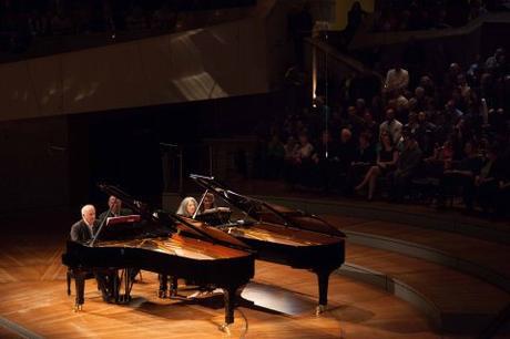 Hoy viernes 29 de Julio, @FilmAndArtsTV estrena el concierto Barenboim & Argerich: Dúo de Pianos en Berlín.