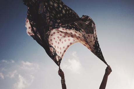 Chloe_Bag-Faye_Bag-For_Love_And_Lemons-Dress-Topknot-Soludos_Escapes-Soludos_Espadrilles-Summer-Santorini-Collage_Vintage-153