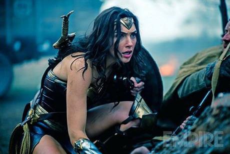 Nuevas imágenes de la película Wonder Woman con @GalGadot