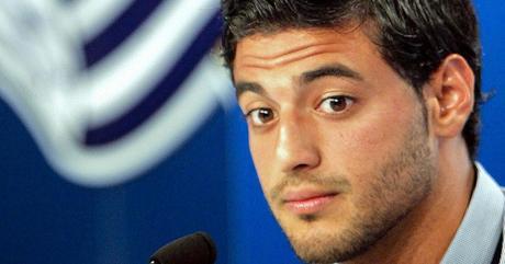 Le quitan el ’11’ a Carlos Vela, y con futuro incierto