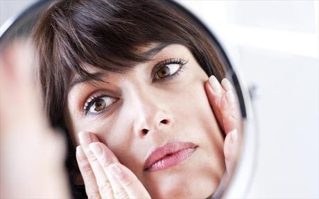 disminuir bolsas ojos