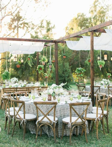 Decoración de Boda. Madera y Hojas Verdes.